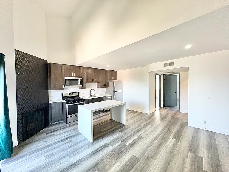 8524 Cashio St #2 — Photo 4