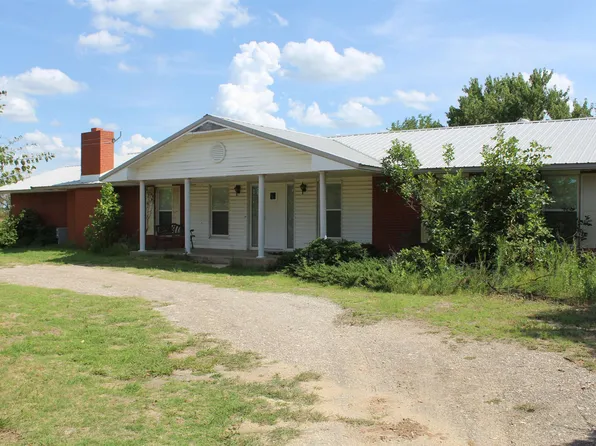213485 E County Road 33, Mooreland, OK 73852