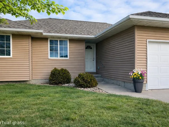 717 Blue Stem Cir, Norfolk, NE 68701