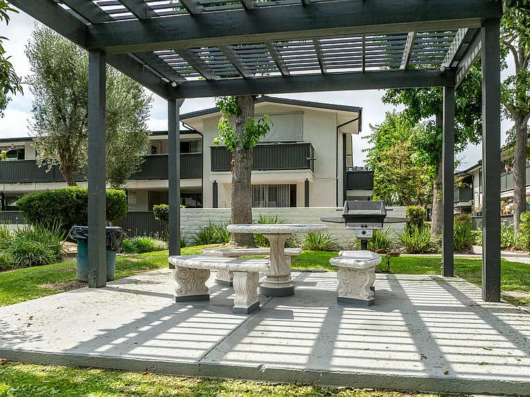 The Arbors Santa Ana — Photo 10