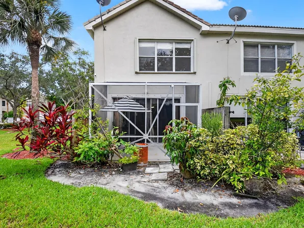1091 Woodfield Road, Greenacres, FL 33415