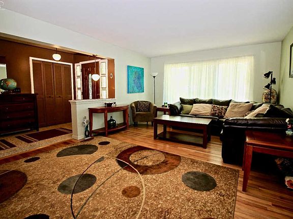 3rd image of 345 Boutell Dr