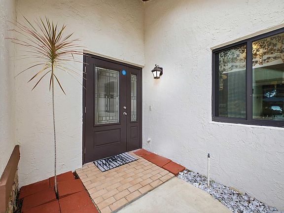 5th image of 4803 BOXWOOD Circle