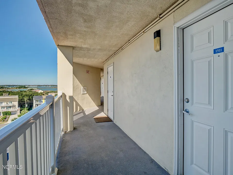 2000 New River Inlet Rd #1511