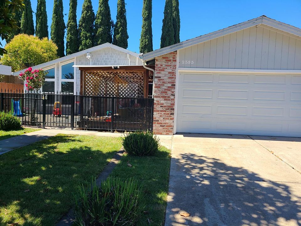 1st image of 2353 N Shropshire Dr