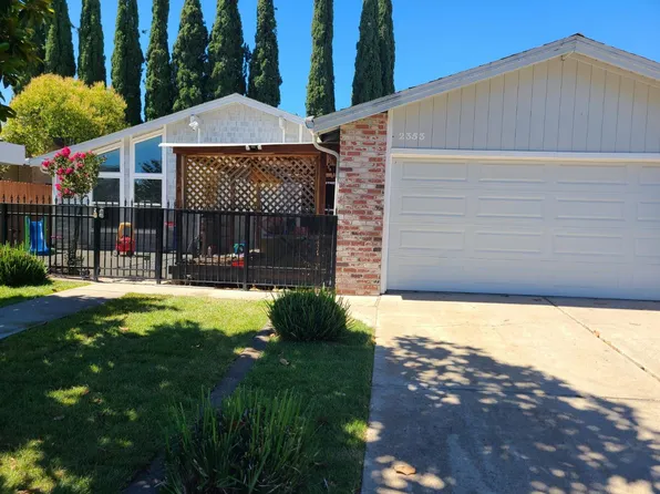 2353 N Shropshire Dr, Stockton, CA 95209