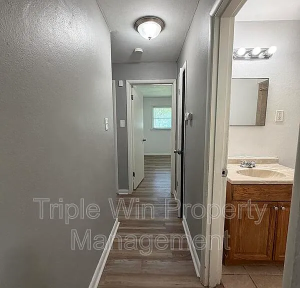 6801 Knoll Ave — Photo 12