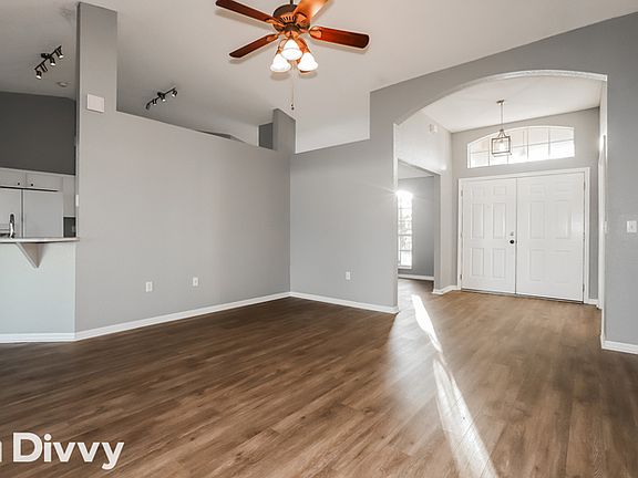 3rd image of 6542 Oakpoint Dr