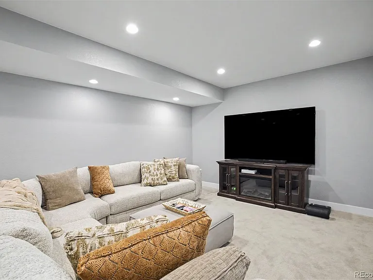 9761 Taylor River Cir #R — Photo 28