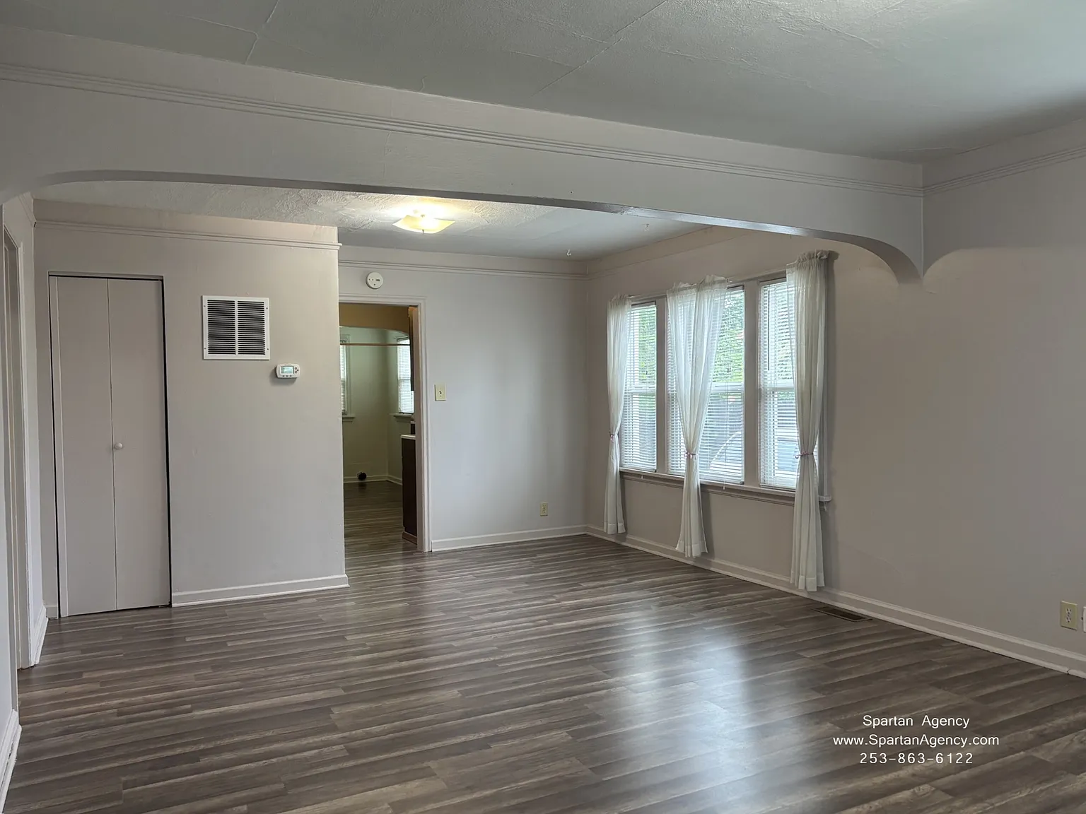 2 bed, 1158 sqft, $1,900 — Photo 3