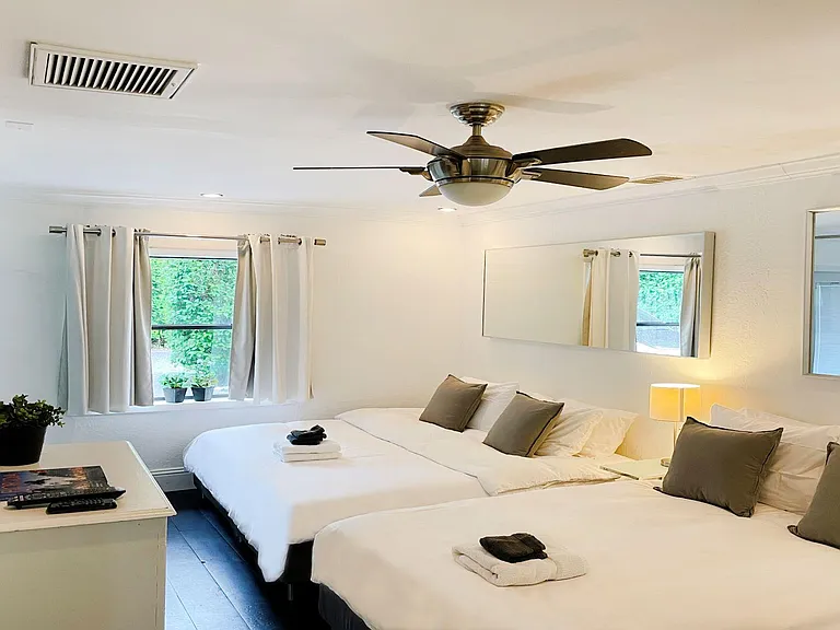Bedroom Nr 3 with 2 Queen Beds. Comfortable memory foam toppers.