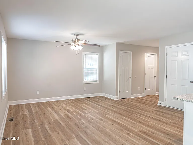 435 W New Jersey Ave — Photo 8