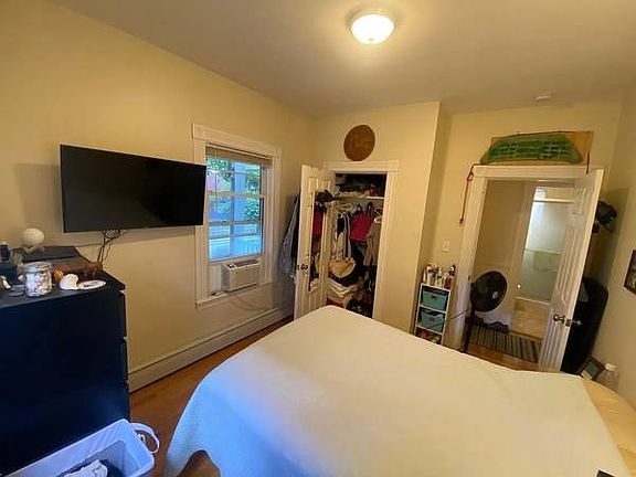 4th image of 44 Rindge Ave