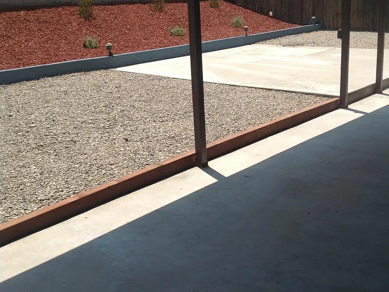 1140 Valley Spring Ln — Photo 3