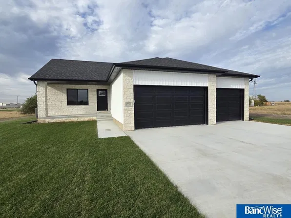 14920 Werner St, Waverly, NE 68462