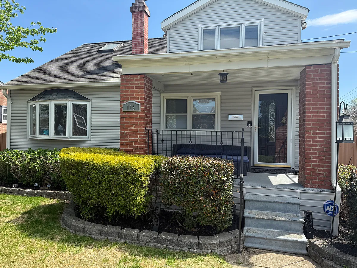 Building Photo - 119 Cloverhill Rd