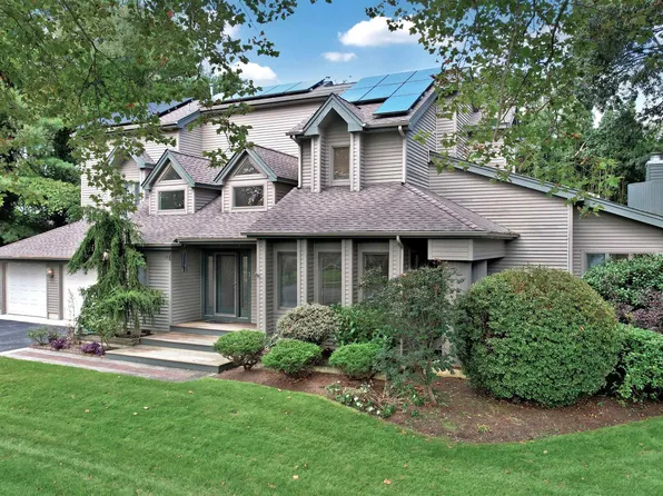 110 E Devonshire Ave, Linwood, NJ 08221
