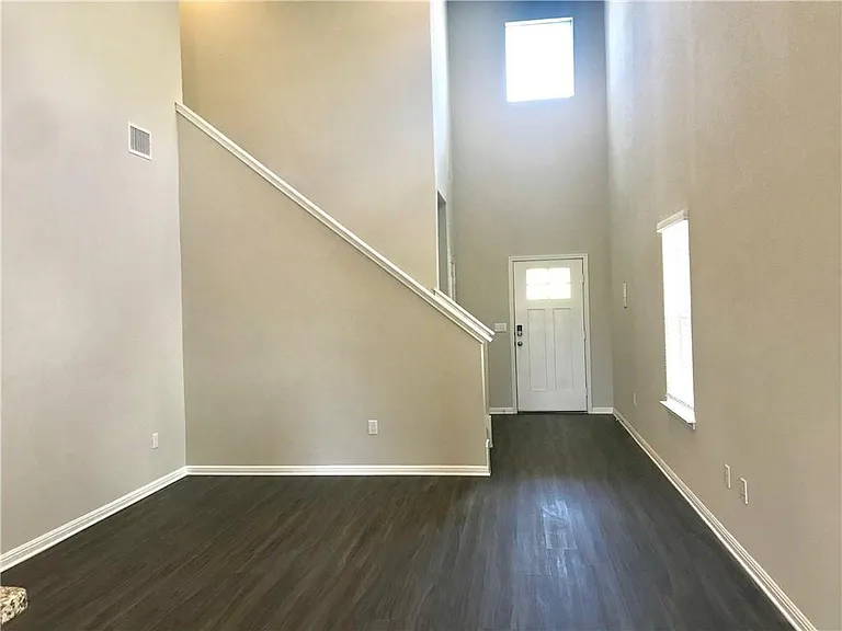 1225 Fairhaven Gtwy — Photo 4