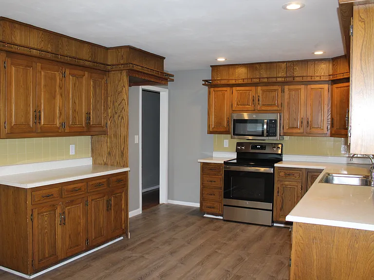 9310 Manchester Ave — Photo 3