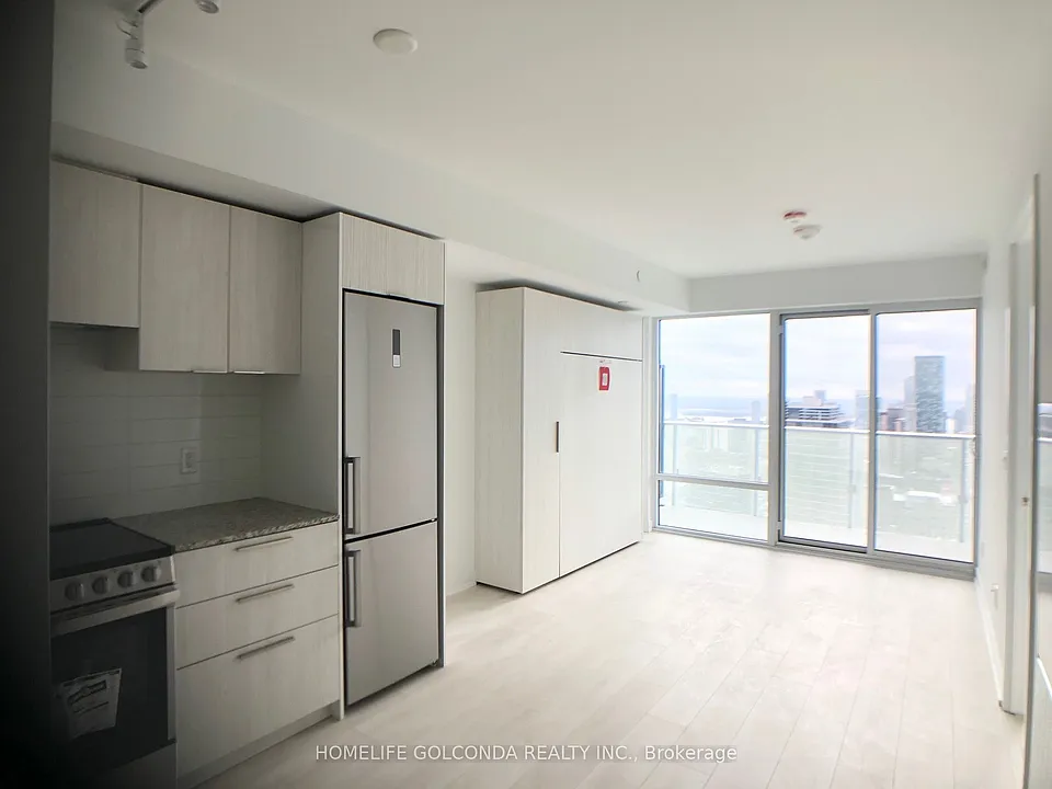501 Yonge St #4111