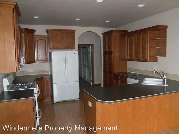 2nd image of 120 Costello Pl