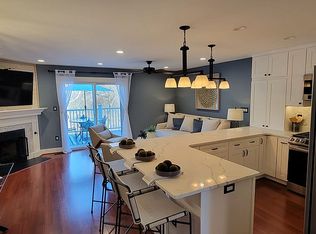 27 Redwood Dr, Eatontown, NJ 07724
