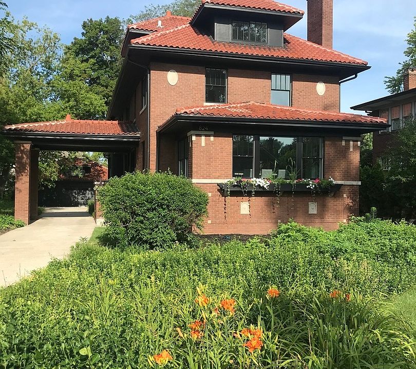 1st image of 824 Bonnie Brae Pl