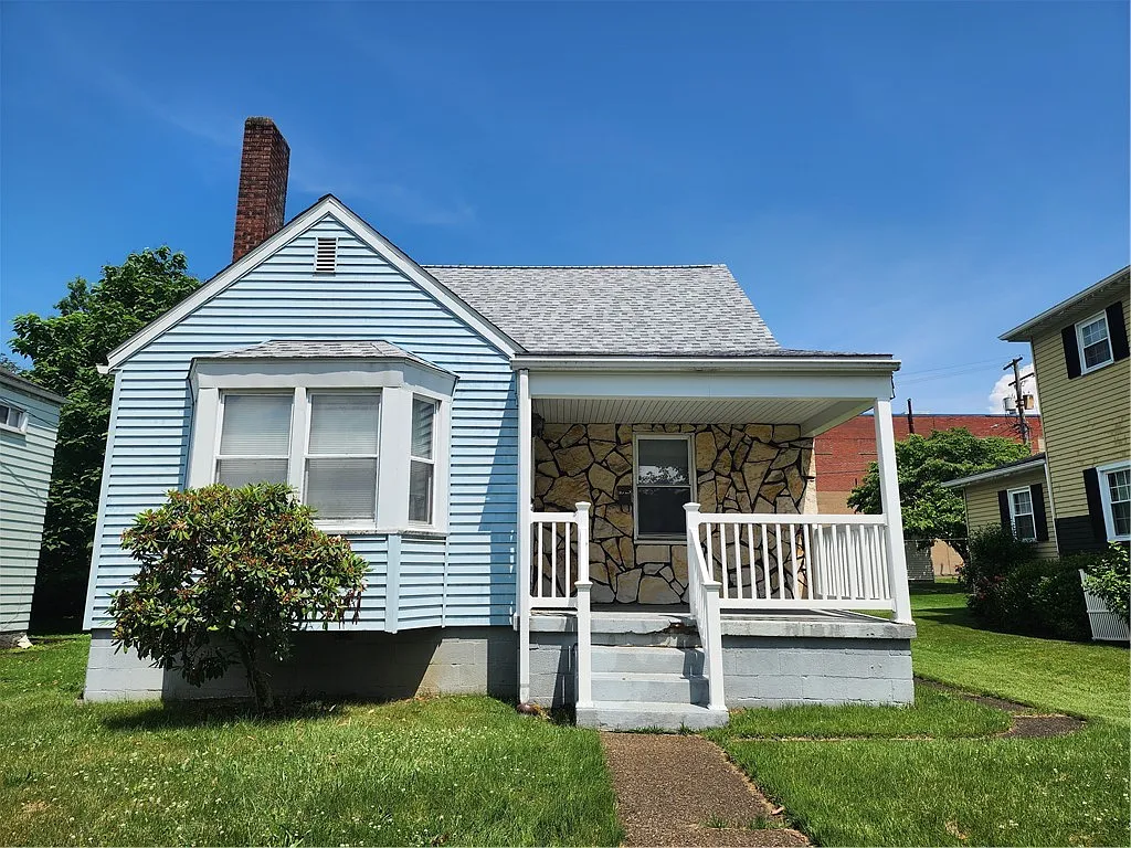 1025 Union Ave photo 1