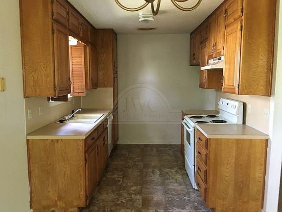5th image of 124 W Blancas Dr