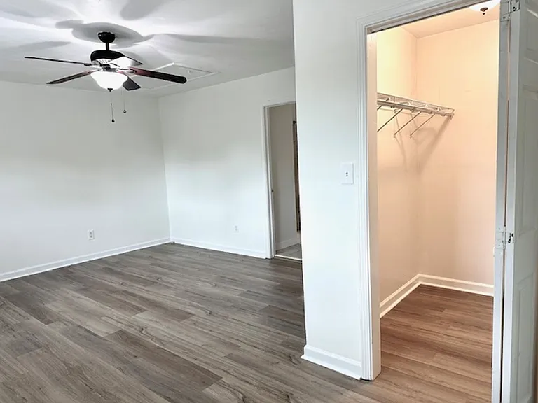 104 Carlyle Cir — Photo 18