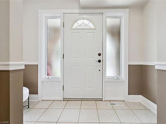 4th image of 495 Tipperton Cres