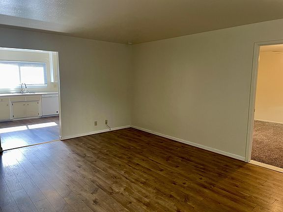 3rd image of 670 E 5th Ave APT 2
