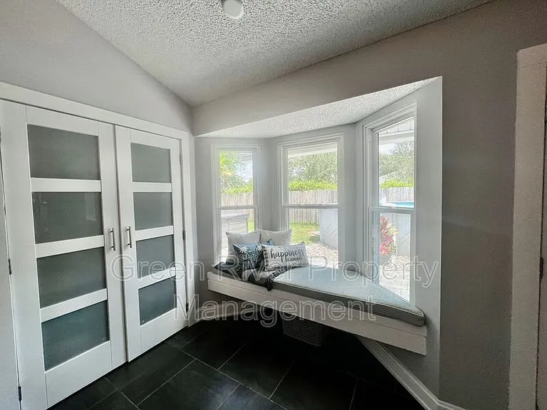 3352 Shelley Dr — Photo 14