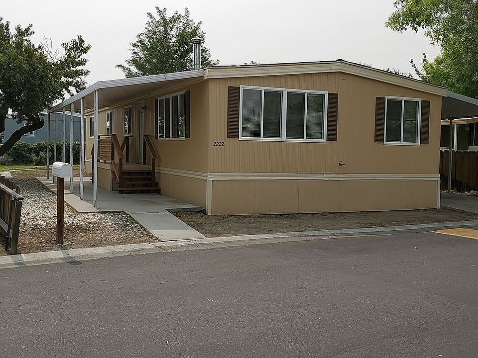 3 bdrm, 1&3/4 baths, family