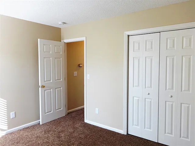 3282 Middleburry Ln — Photo 12