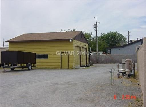 3rd image of 5561 Judson Ave