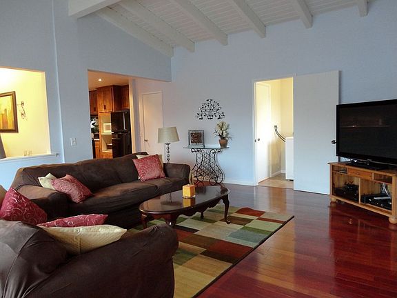 5th image of 3421 Cricklewood St