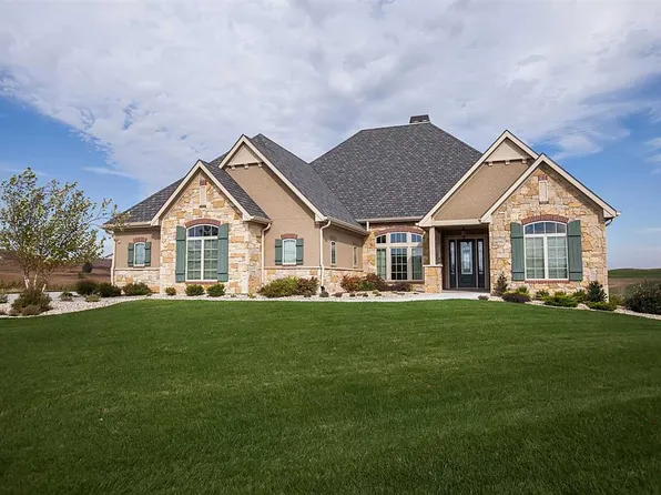 5424 Enclave Ridge Cir, Manhattan, KS 66503