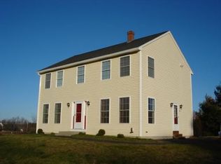 79 Queen St, Gorham, ME 04038