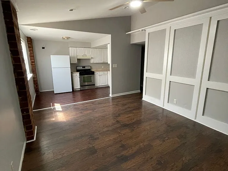 3133 Magnolia 2727 Michigan — Photo 2