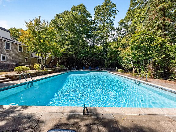 3rd image of 13 Two Ponds Road