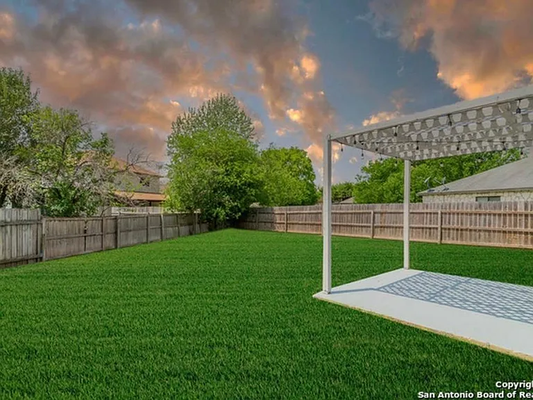 9718 Astin Pl — Photo 13