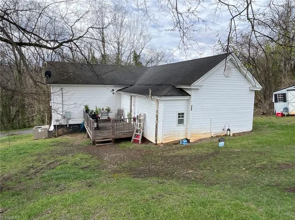 120 Short Morgan St, Eden, NC 27288