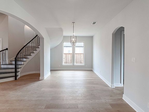 7th image of this home