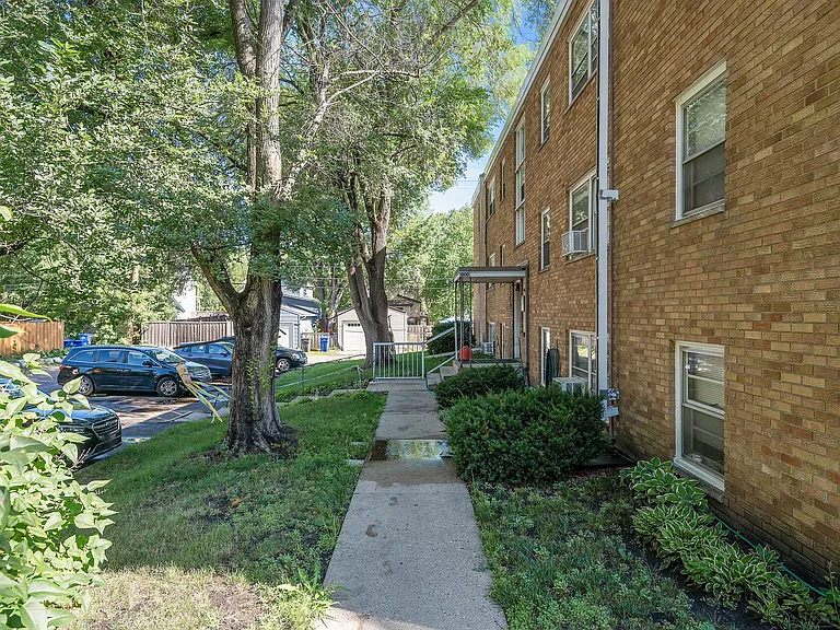 1009 Randolph Ave — Photo 25