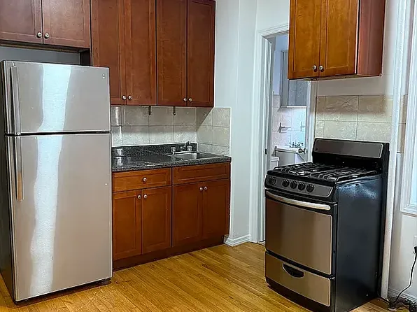 32-26 41st Street image 1 of 4