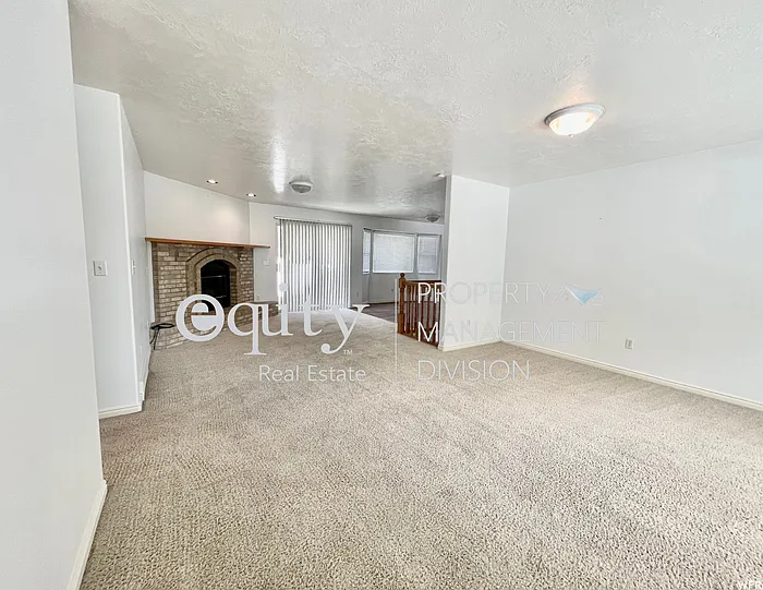 11742 S Tatteredangel Cv — Photo 5