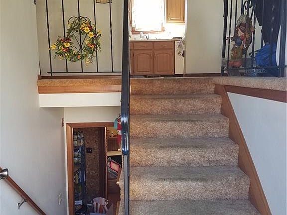 3rd image of 21 Shelley Dr