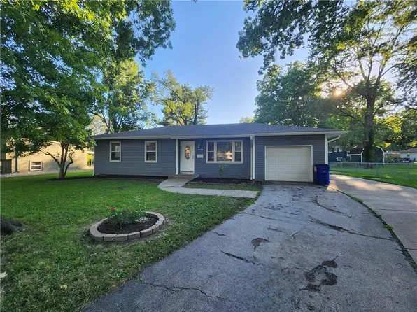 6406 N Walrond Ave, Kansas City, MO 64119