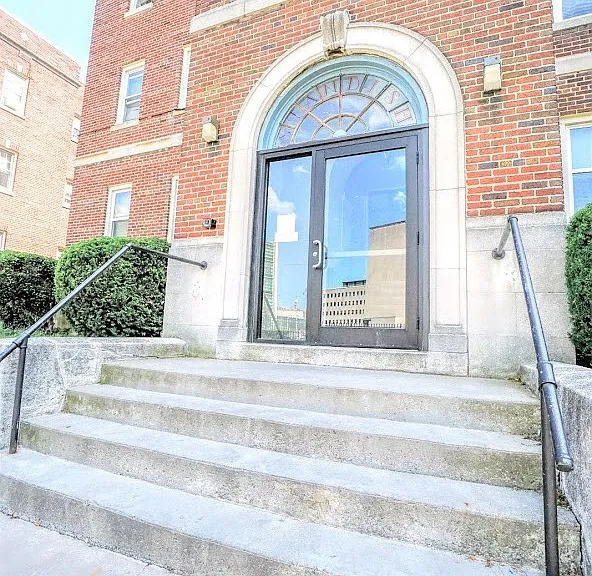 49 Troup St — Photo 23